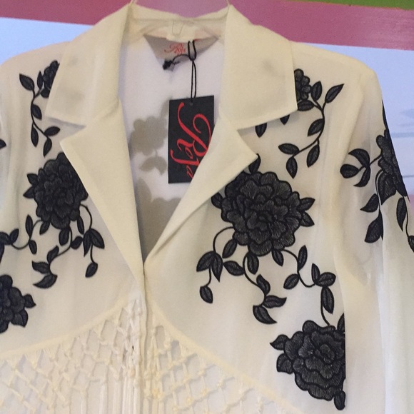 Roja blouse - Picture 9 of 11